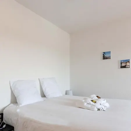 Nice 42 M Bright With Wifi And Balcony Apartament
